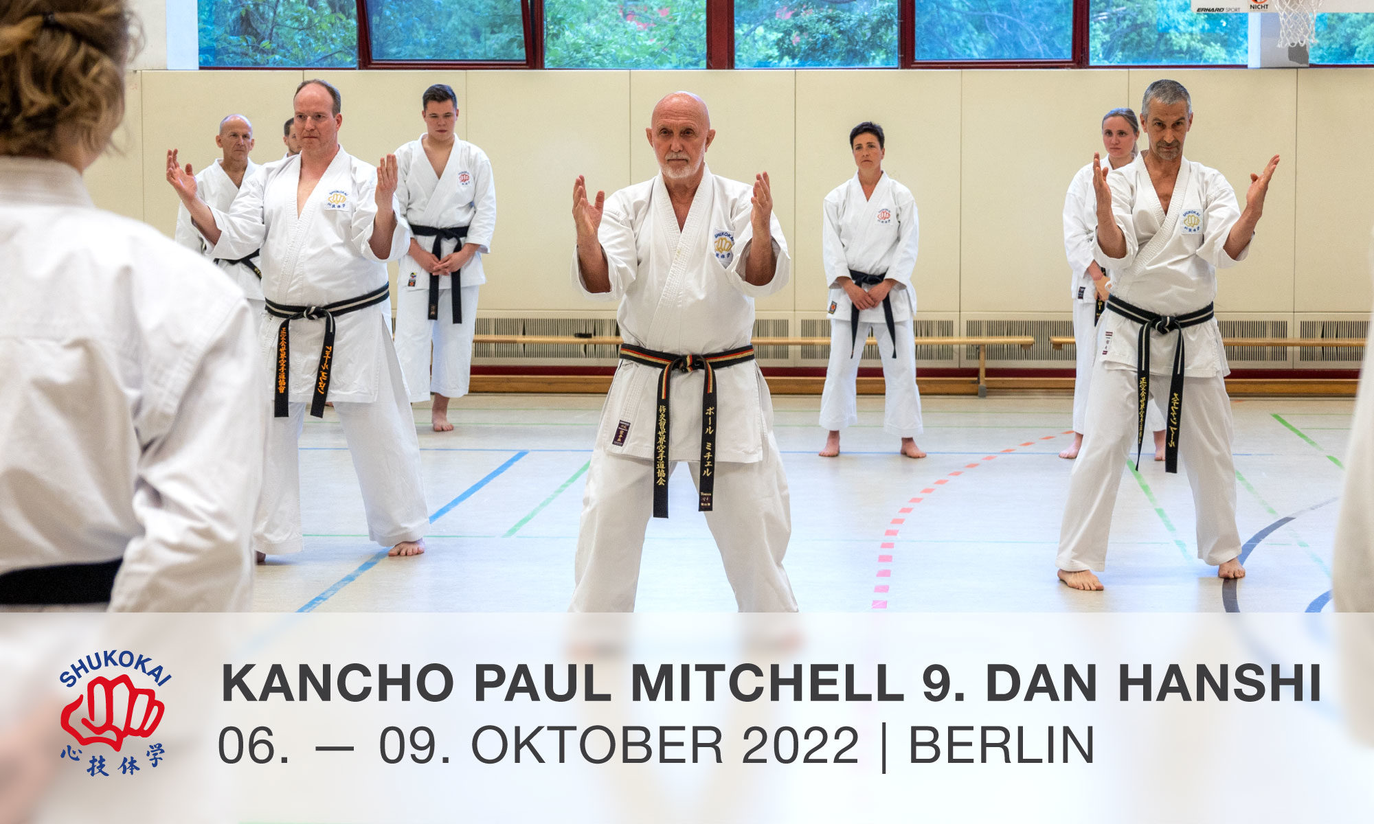 Kancho Paul Mitchell zeigt die Kata Shisōchin